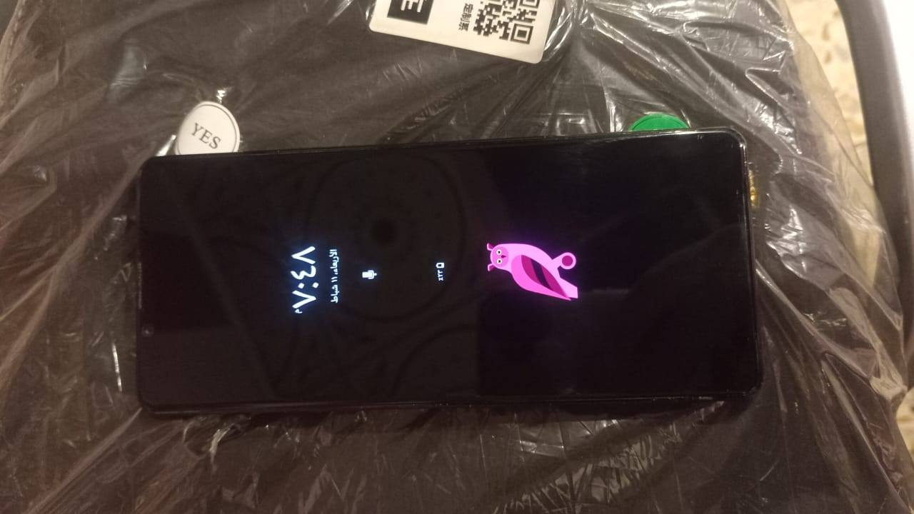 سلام عليكم
البيع 

سوني Xperia 1 II (مارك 2) – إصدار دوكومو الياباني
▪️ الموديل: SO-51A (صنع اليابان)
▪️ الذاكرة: 128 جيجابايت (UFS 3.0) + يدعم كارت خارجي حتى 1 تيرابايت 
▪️ الرام: 8 جيجابايت LPDDR5 
▪️ الشاشة: 6.5 بوصة 4K HDR OLED (نسبة 21:9)
▪️ الكاميرا: خلفية ثلاثية 12 ميجابكسل (عدسات زايس + T*) + ToF
▪️ المعالج: سنابدراجون 865 + 5G
▪️ البطارية: 4000 مللي أمبير + شحن لاسلكي
▪️ مقاومة الماء والغبار: IP65/68
▪️ ميزات إضافية: منفذ سماعة 3.5 مم، تلفزيون 1 سيج (ون سيج)، FeliCa (أو سايفو كيتاي) 
 السعر 100 الف قفل قفل 
مكاني بغداد الكفاح شارع النهضة 
متواجد اي سوال اجاوب


**إذا كنت صاحب هذا الإعلان وتريد حذفه لأي سبب، رجاءا أرسل رسالة إلى الدعم الفني**