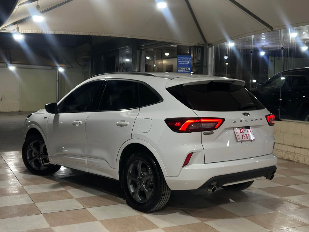 FORD ESCAPE ST LINE 2023 
 سه ياره كه ته نها چه ملاخ ده رگاي سه ياق بؤياخ پيش پشت كه پسه ته نها ئيرباگ شاني ته قيووه هه موو گيان به شه رت سه ياره كه مواسه فات st line سپي به فه رى ته نها ٢٨ مايل رؤشتوه هه موو گيان به شه رت سه ساره كه كاتي نه شكاوه دوو مانگ كاتي له گه له نرخ١٥٠$ شتيك مه جال 
***********
***********
1FMCU0MN5PUA33985 ره قم شانسي رانية, السليمانية
