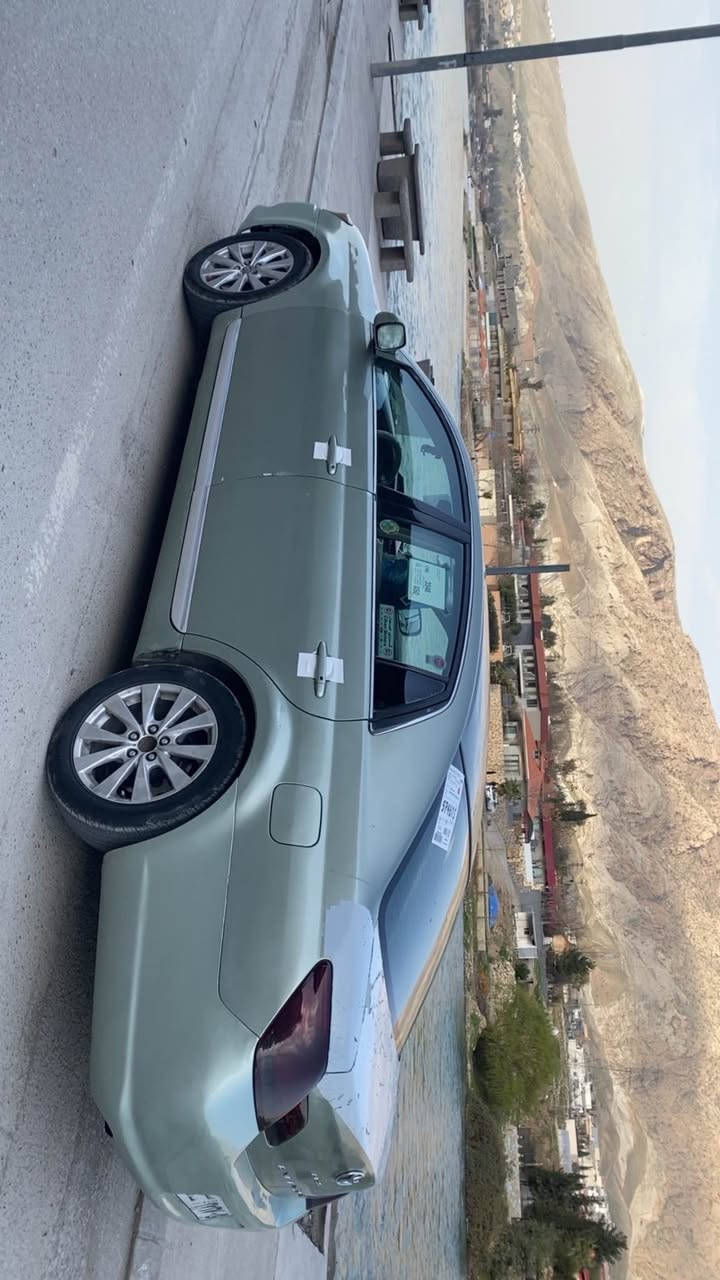 تۆیۆتا ئەڤەلۆن ٢٠٠٨ ئەمریكی ناو زەرد  گێڕ و مەكینەی بێ عەیبە ڕەقە م جنوبە  سەنەوی و وەكالەی لەگەڵە  تایەی تازەیە  سەیارەكە مەزبووتەو هیچ مەسرەف و كێشەی نییە   نرخی ٥٩ و معامەلە  
*********** وەتس ئەپ و ڤایبەر دخان, السليمانية
