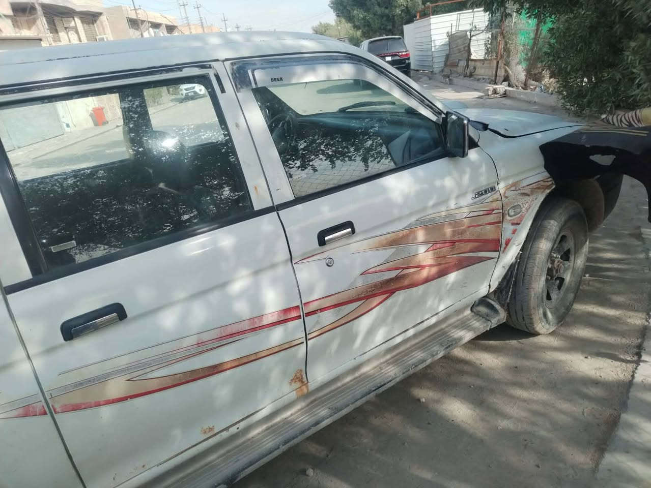 سلام عليكم سياره مستبوشي دبل قماره للبيع كاز بلادي فورويل رقم بغداد موديل ٢٠٠٦ سعر ٦٥ وبيها مجال سياره بلاديه ع شركه 
الاستفسار 
***********
***********
