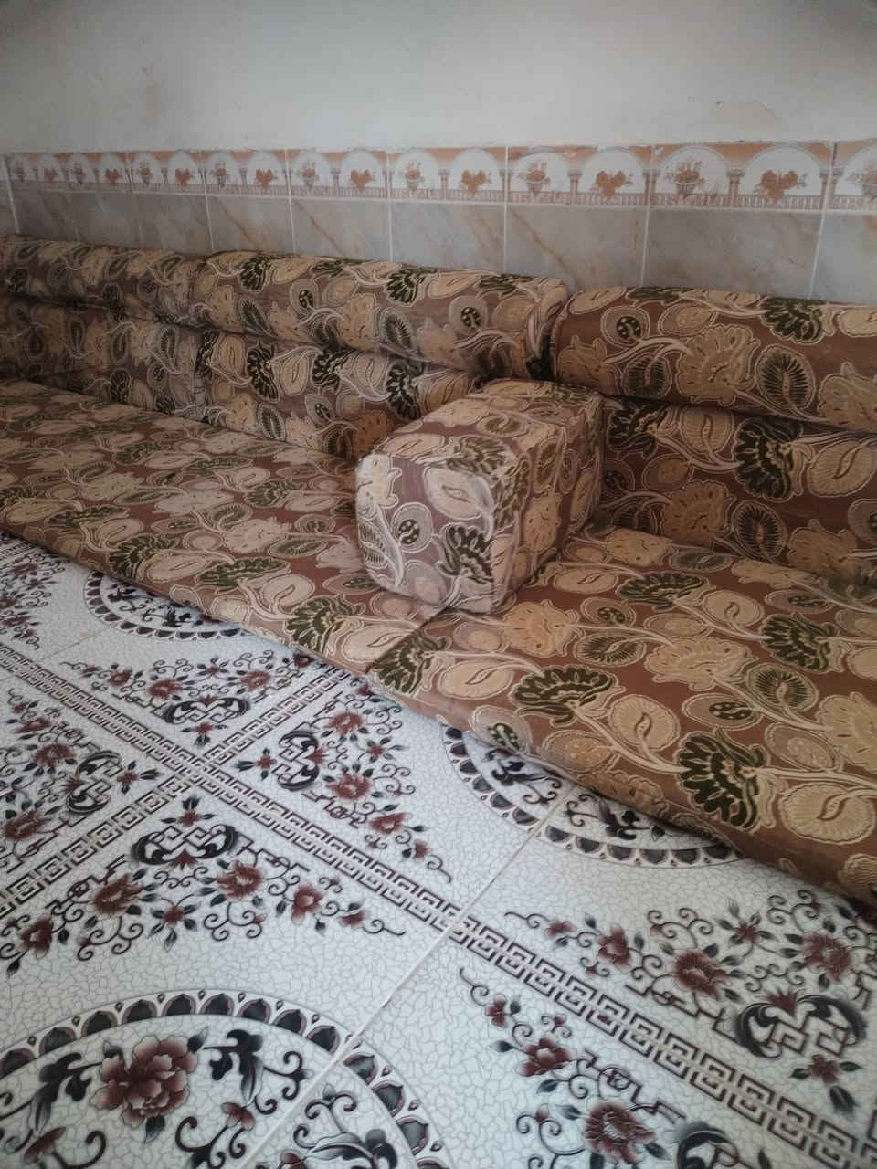 ديوان البيع 6دواشك ونص
130وبي مجال
***********
