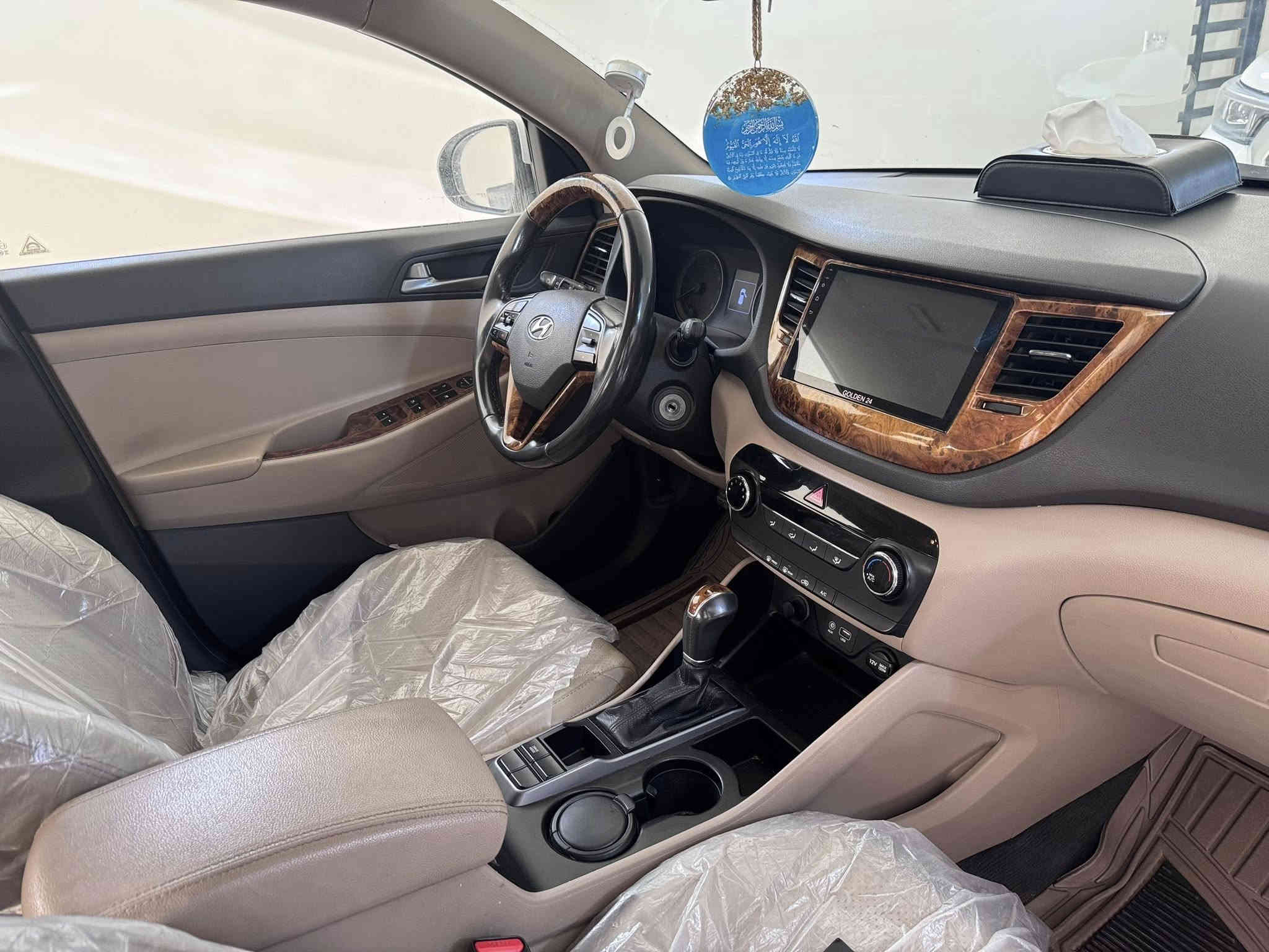 السلام عليكم 
للبيع توسان 2018 خليجي
السعر 193 ورقة
بيها بارد بالباب الايمن الخلفي وتكحيل كارت
رقم بغداد بإسمي
سياره مابيها اي نقص
شاشة كبيرة
كاميرا خلفية
يدات نيكل
مري شفط مع اشاير
لد نهاري
تحكم ستيرن
كشنات جلد
تطعيم الداخل صاجي
ثلاث وضعيات قيادة (سبورت,عادي,ECO)
تبريد قطعتين 
مكينة 2000
ماشية 124,500 كم قابل للزيادة
(مرفق صور السونار من اشتريتها سنة 2024. نفس الملاحظات)

للاتصال ***********
العنوان: كرادة خارج
