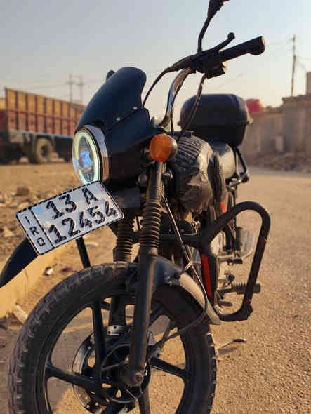 السلام عليكم ورحمة الله... 
دراجه بوكسر موديل 2021 دراجه كدامكم خير من الله مرقمه بسم ولد بالقطاع تحويل ثاني يوم السعر مليونين وبيها مجال قليل 
للاستفسار 
***********
ما متواجد عالفيس
