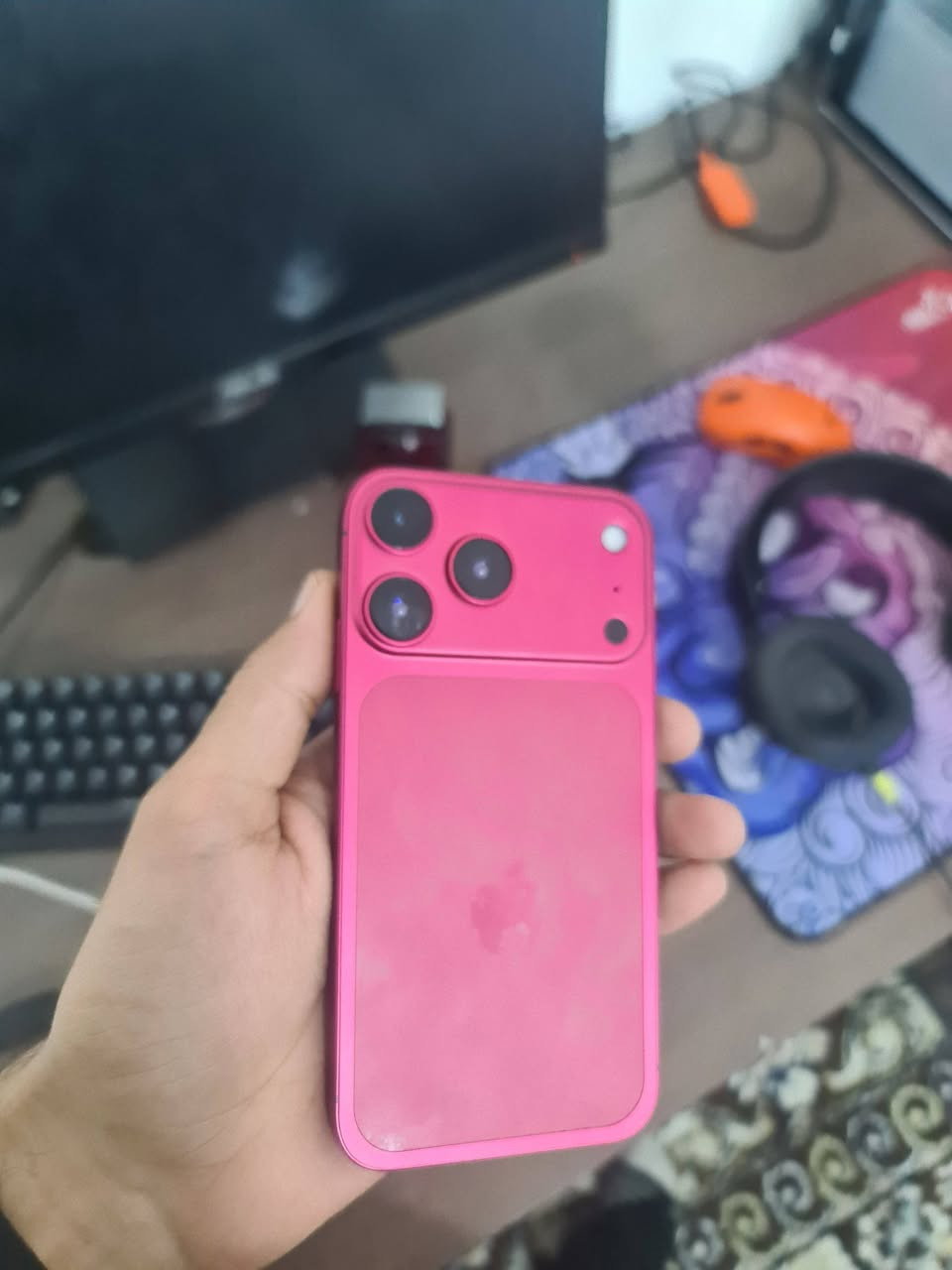 Xr  
محور 17 برو ماكس اللون المميز جاهز جديد لوك كله بلادي وما مبدل بي اي شي وكله شغال جهاز حيل نضيف ذاكره 64  مع شاحن اصلي وكارتون للبيع 250 وبي مجال مكاني مدينة الصدر  
***********
