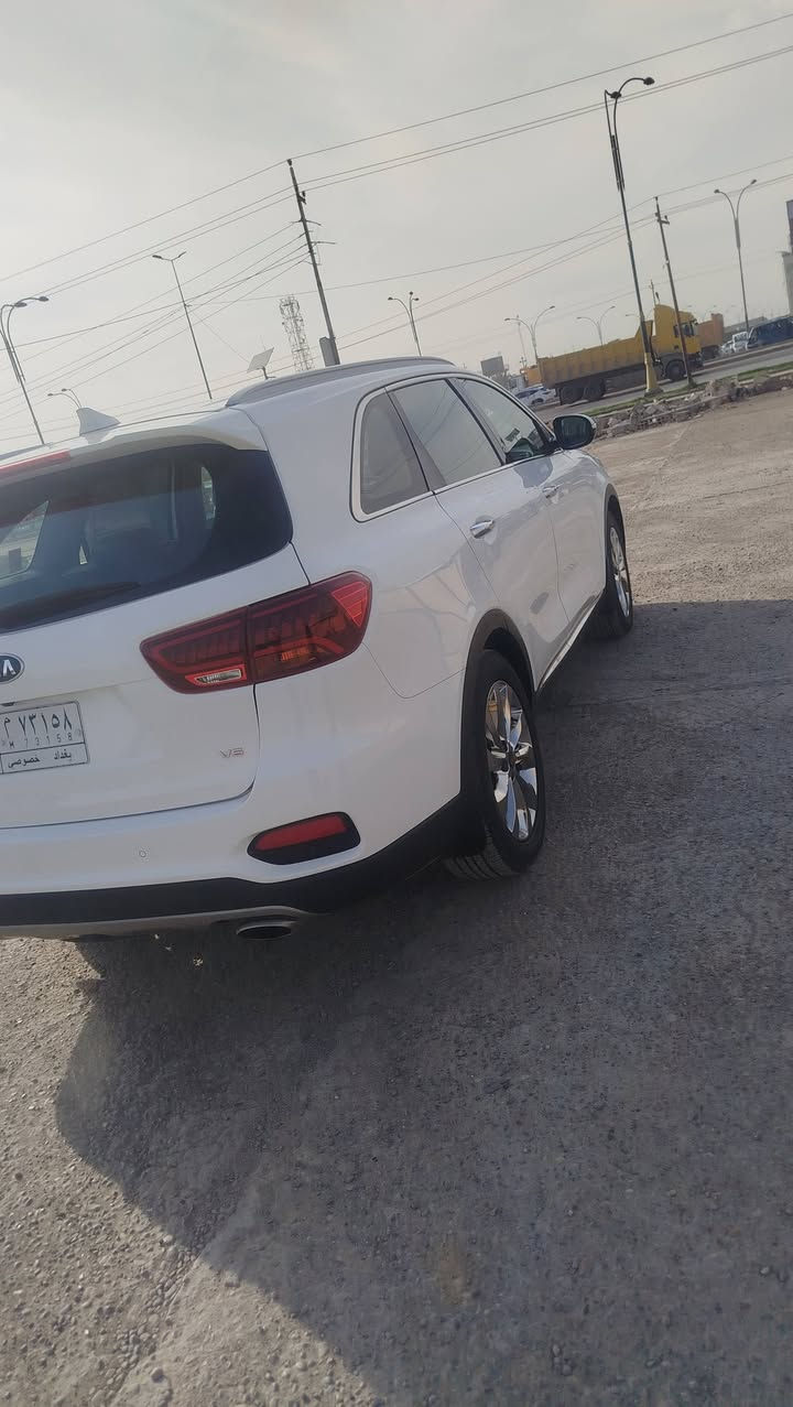 السلام عليكم سورنتو 2019 خليجي للبيع ماشيه 71 اصل رقم بغداد مكاني بابل مكينه سته سلندر سبعه راكب بصمه حساس امامي خلفي شاشه كامره خلفيه سياره جديده ترايك زيرو  سياره بيه جاملغ وبنيد سونار بل منشور سعر سياره 207 وبيه مجال للاستفسار اكثر اتصال علرقم ***********
