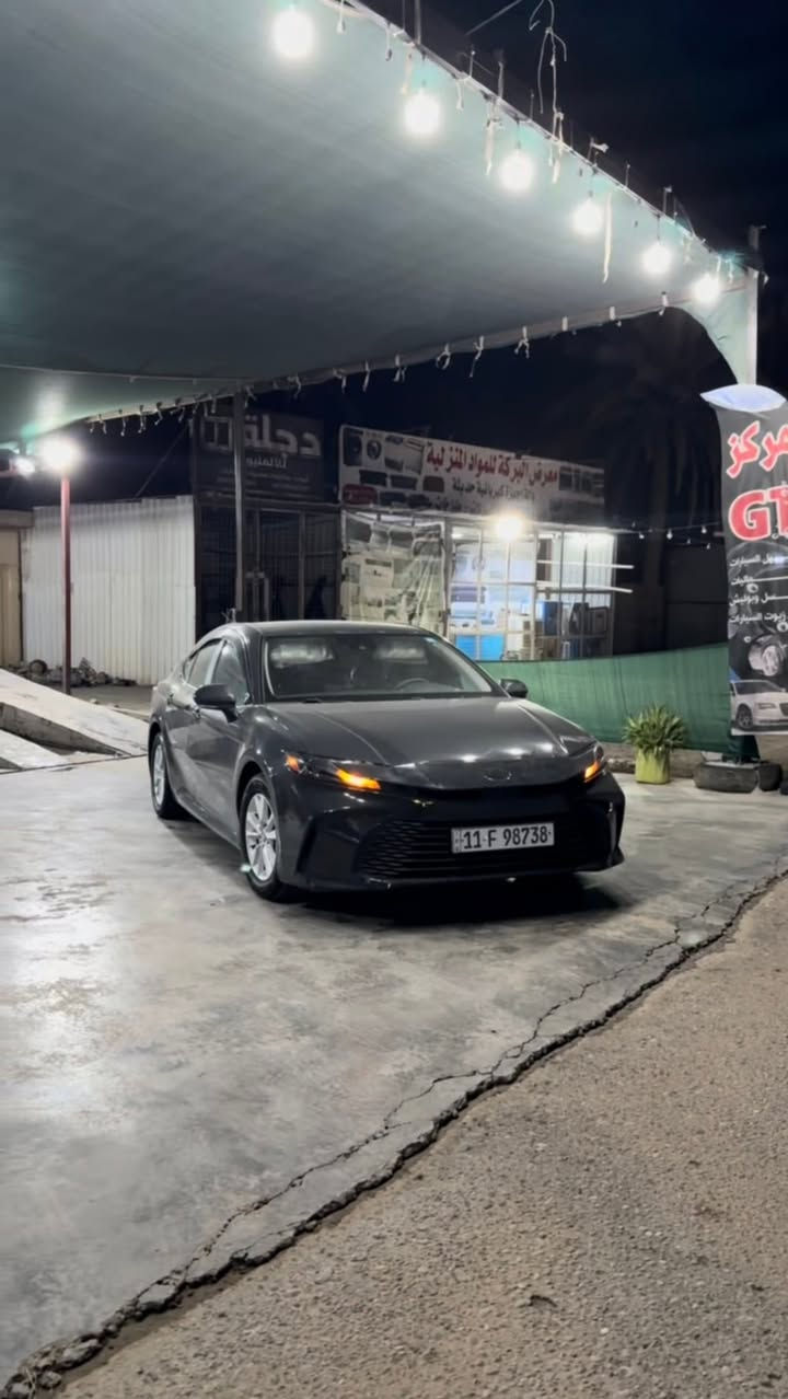 لبيع كامري LE Hybrid 2025 أمريكي
اللون رصاصي غامق مميز
الممشى 19,205 ميل
وارد أمريكي
محرك هايبرد اقتصادي جداً بالوقود
رادار أمامي
حساسات بالنقاط العمياء بالمرايا (Blind Spot
(Monitor
مثبت سرعة ذكي
نظام المحافظة على المسار
تحذير الاصطدام الأمامي
كاميرا خلفية
Apple CarPlay 9 Android Auto
نشغيل هادئ واستِهلاك ممتاز للبنزين
• السيارة نظيفة جداً وحالة ممتازة
السيارة جاهزة 
السعر 🔥210
للاستفسار *********** مكاني بغداد تاجي 
ملاحظة:
تم تبديل باب السائق والجاملغ الأمامي فقط
