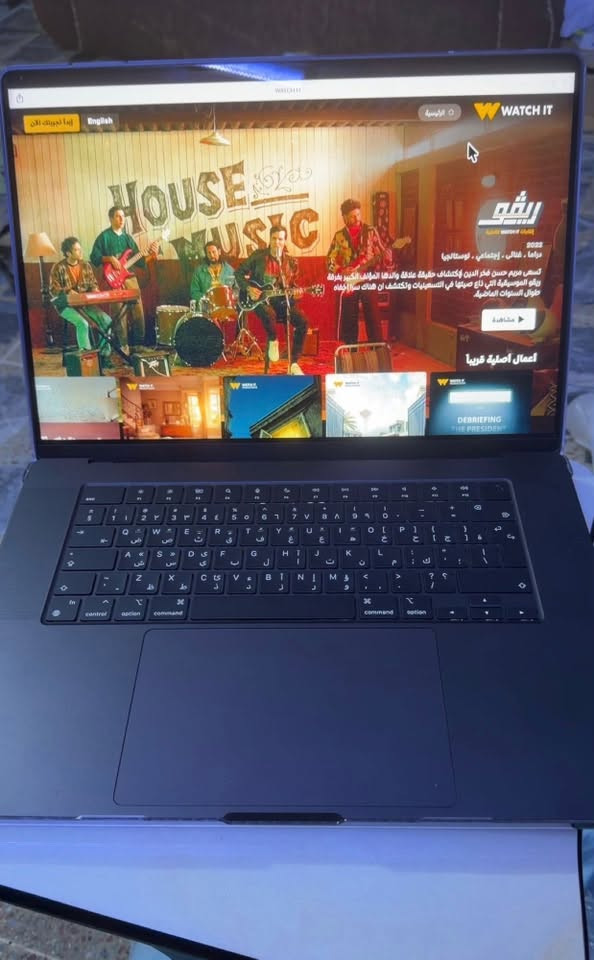 💻🔥 للبيع: MacBook Pro 16” M3 Pro – بحالة الوكالة 🔥💻
✨ فرصة ممتازة لمن يبحث عن جهاز احترافي بمواصفات قوية وحالة جديدة 100%.

📌 المواصفات:
✅ شاشة 16 إنش
✅ معالج Apple M3 Pro
✅ سعة تخزين 512GB SSD
✅ ذاكرة 18GB Unified Memory
✅ كيبورد عربي / إنكليزي
✅ نسخة الشرق الأوسط (ABM)

🛡️ الضمان:
📅 ما زال داخل الضمان الرسمي حتى 04 / 2027

🔋 حالة البطارية:
✅ صحة البطارية 100%
✅ عدد دورات الشحن 22 دورة فقط

✨ الحالة:
✅ مستخدم استخدامًا خفيفًا جدًا جدًا
✅ نظافة 100% كأنه جديد
✅ بدون أي خدش أو عيب

🎁 يشمل:
📦 الكرتون وجميع الملحقات الأصلية
🛡️ كفر حماية
⌨️ واقي كيبورد

💰 السعر: 🔥 

***********
واتساب

📩 للجادين فقط، يرجى التواصل على الواتساب.
