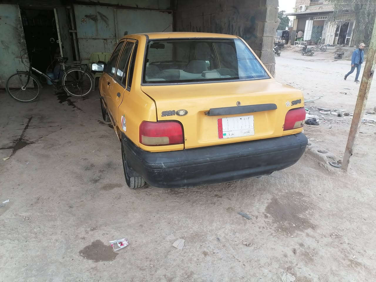 السلام عليكم سايبه للبيع موديل 2009 تبريد شغال حداديه جديده مكينه وقير نص عمر غرامات  غرامات مصفره هيئه ب 17 وبيها مجال العنوان ديوانيه دور النسيج  ***********
