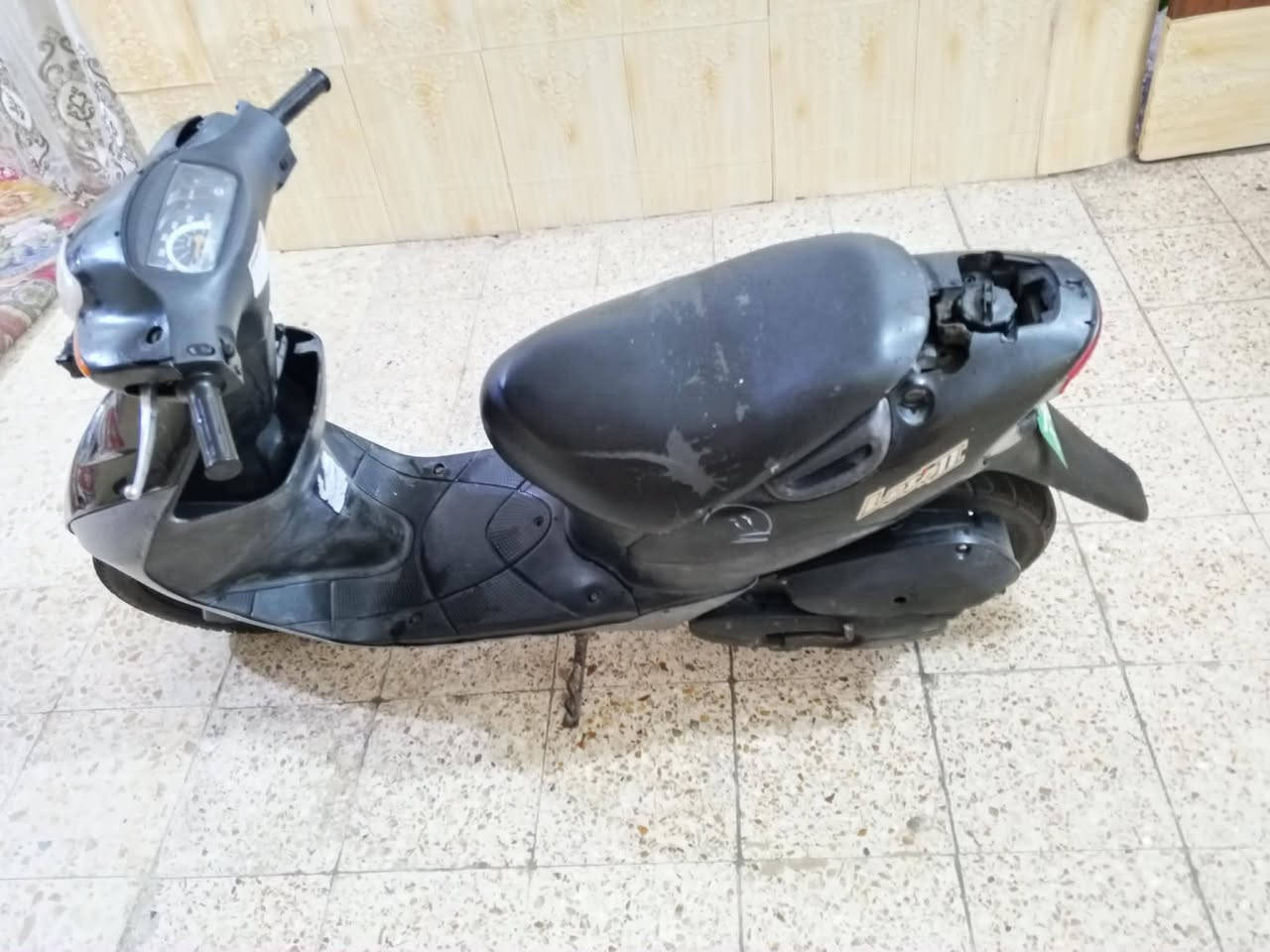 للبيع دراجه نضيفه سازوكي جنطه
دراجه نضيفه مكينه ناعمه نكره بئي وكت
كهربائيات تشتغل شاير سلف بس باتري شرط
تايرات جدد اوراق دراجه سعره 200 مكاني حي العسكري ***********

