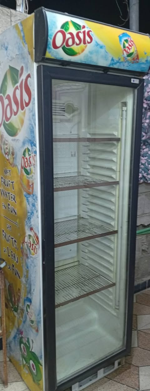 براد عارضة سعر ٢٢٥ الف على فحص  مكان رمادي تاميم *********** بالخدمه
