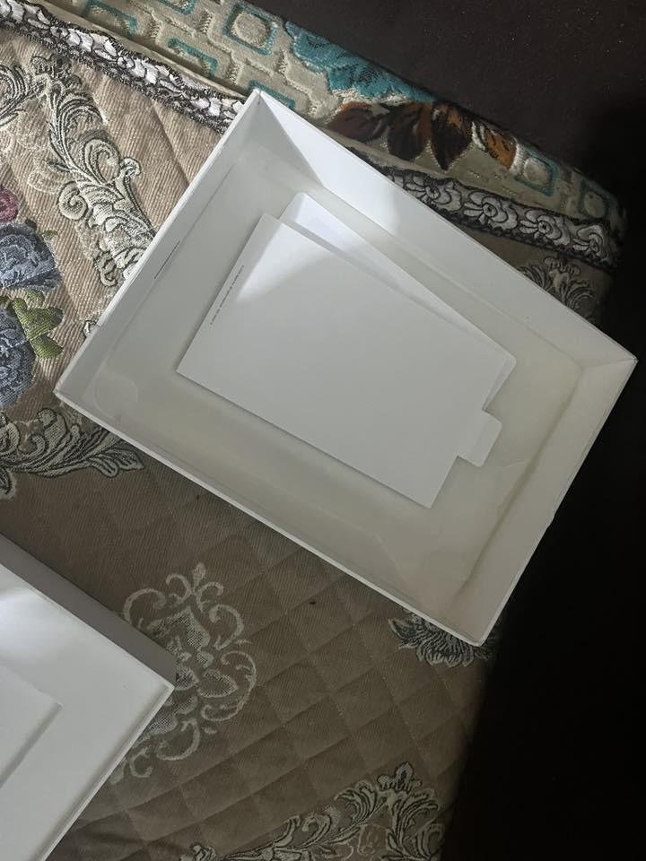 ايباد ١١معالج A16 مشحون مرتين  جهاز نضيف مكفول ***********
