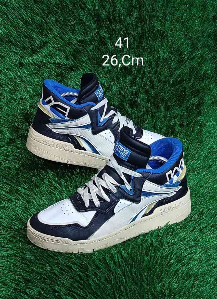 👟اخذيه باله درجه اولى 💯 نظافه فول 
ماركات مختلفه  وقياسات مختلفه 

رجالي  فقط ..يوجد توصيل جميع المحافظات 🚛 
***********📱
