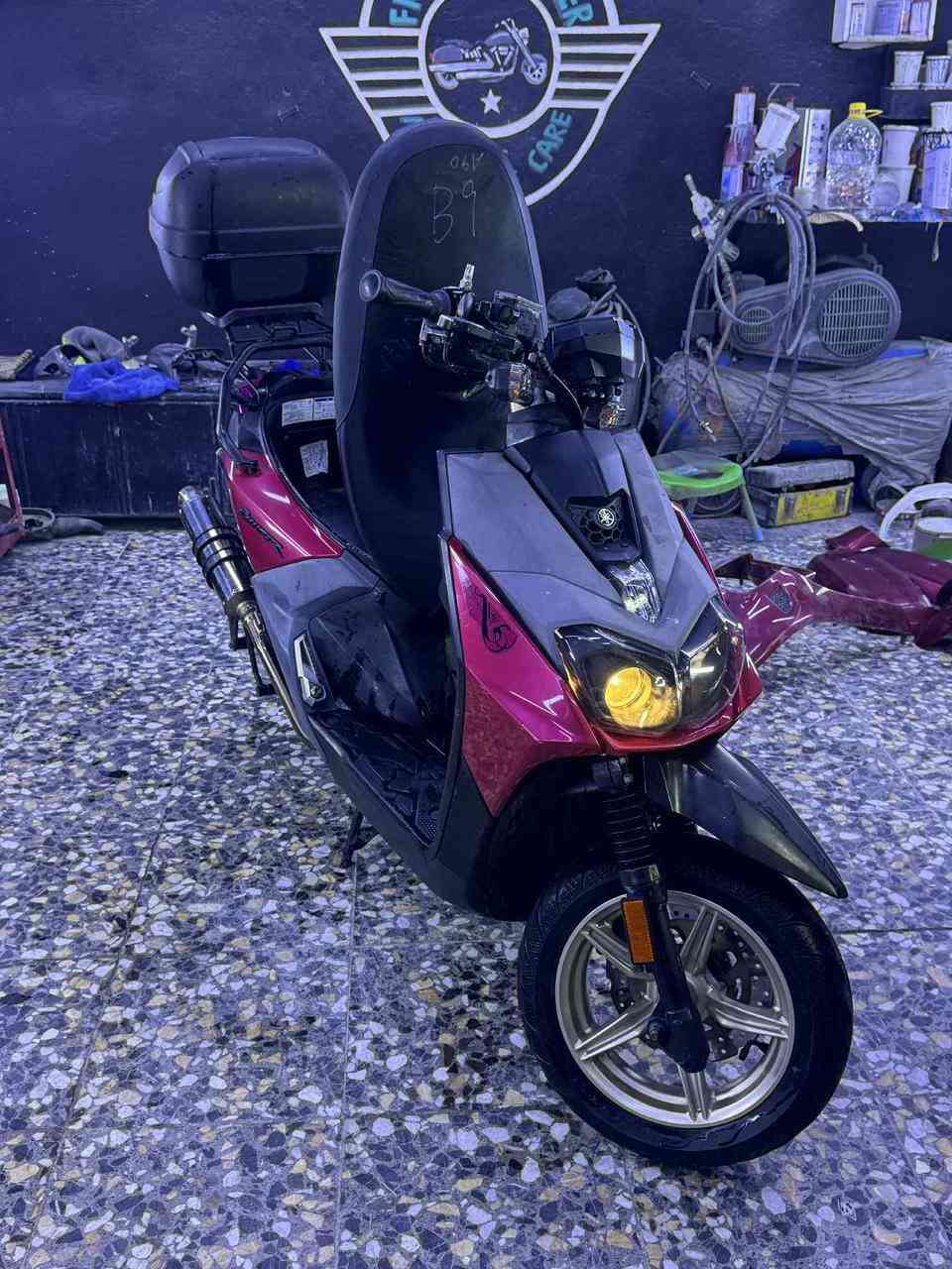 سلام عليكم دراجه البيع مكفوله شراي يجي عل هاض رقم ***********
