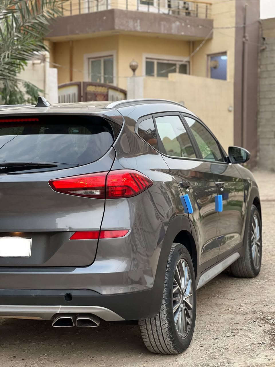 توسان 20 امريكي 
فول مواصفات عدا الفتحة 
حادثها جاملوغ وبنيد بدون دواخل صور الحادث بلمنشور 
السيارة خير من الله بدون نقص

رقم سليمانية بسمي تحويل ثاني يوم 
السعر 159 وبيها مجال
***********
***********
