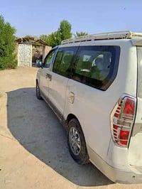 ستاركس للبيع 2009 مصبوغه سبغ عام رقم دولي بسمي السيارة جاهز السعر 120و...