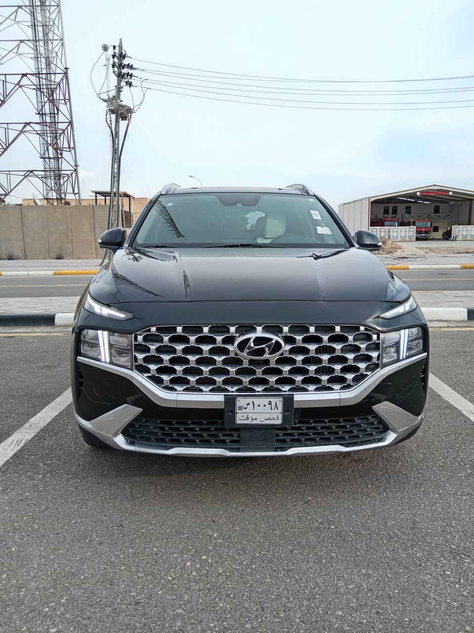 السلام عليكم للبيع 
للبيع | هيونداي سنتافي 2023 هايبرد
اللون اسود

وارد امريكي ضرر السياره جاملخ امامي والباب 

المواصفات:فول 1/1
 .  بنرامه
 • بصمة تشغيل + نظام ترحيب بالأبواب
 • رادار + تحديد المسار
 • تدفئة الكشنات
 • صندوق خلفي كهربائي
 • نقاط عمياء + نظام الخروج عن المسار
 • أوضاع قيادة: Sport / Eco / Smart / Snow
 • دفع رباعي HTRAC
 • كير دكم + هاند بريك بصمة
 • أوتو هولد + أوتو ستوب
 • مساعد نزول منحدرات
 • شاحن لاسلكي

حجم المحرك 1600هايبرد
السياره ماشيه 40012mi
صورت الحادث موجوده بلمنشور
السعر: 210وبيه مجال
العنوان: كربلاء المقدسه
رقم الهاتف:***********
***********
