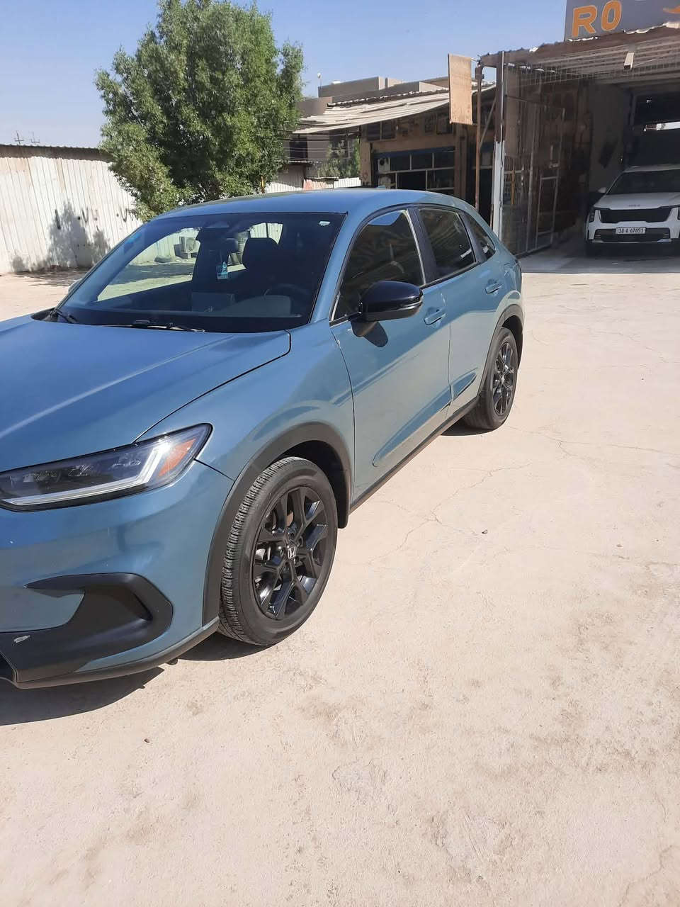 السلام عليكم هوندا HRV للبيع موديل ٢٣ حادث تبديل بنيد فول عدا البنراما محرك ٢٠٠٠ دوش العنوان بابل المركز رقم الهاتف ***********
