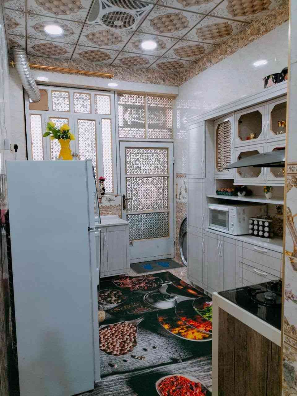 #للايجار
مشتمل 125م طابق واحد قرب مجمع البرديني 
نظيف جدا لعائله صغيره سعر الإيجار 300
للاستفسار الاتصال***********
