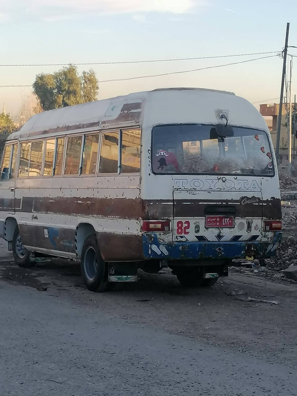 السلام عليكم كوستر للبيع قمبوره مديل ٨٢ سياره بلاديه مكينه اصلي ٨٢ كير اكسن بلادي سياره كلها بلاديه رقم تاميم  سياره بل موصل الاتصال على الرقم *********** او***********
