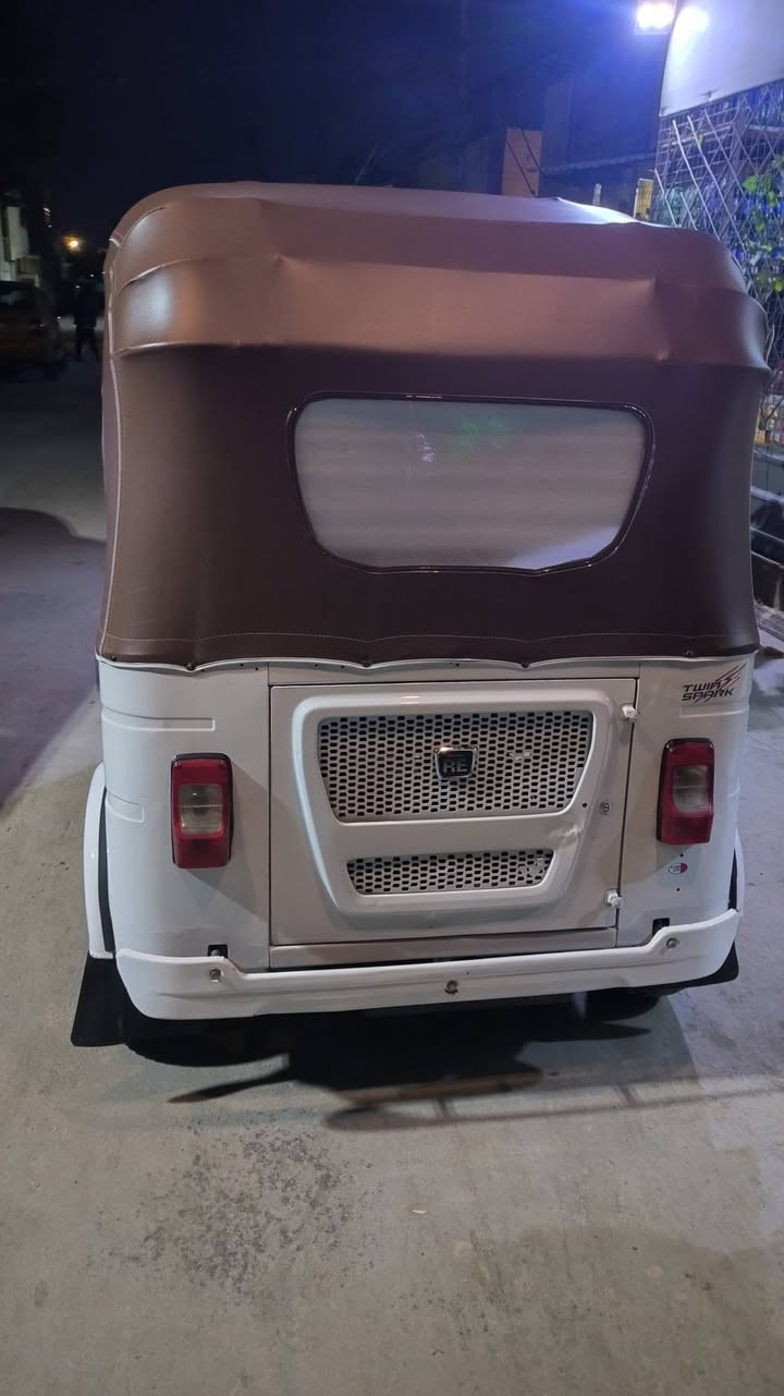 السلام عليكم 
تكتك للبيع موديل 21 شهر 6 اوراق اوراق 
التكتك بيها ضربه خفيفه موضحه بلصوره
*********** السعر 6800
