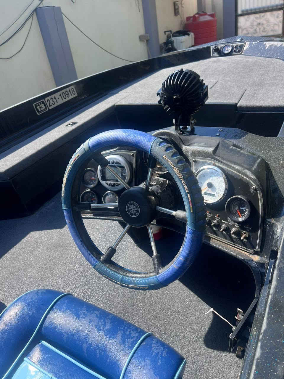 السلام عليكم
للبيع زورق وارد اليابان الزورق جاهز من كلشي 
مكانه بصره الاستفسار على االرقم ***********
السعر 95$ وبي مجال
