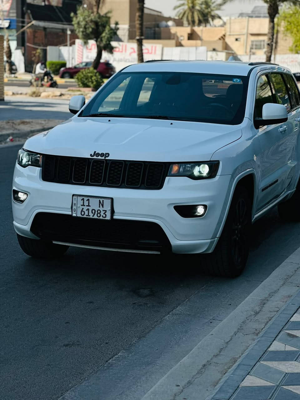 جيب بلاك توب 2019
رقم بغداد (11) بسمي سياره تحويل ثاني يوم 
1.حادثه جاملغ امامي حافت البنيد فقط بدون دواخل 
وهنا صار بيه شبرين  داير مال الباب  سايق فقط 
2.السعر  188$ وبيه مجال  بسيط 
3. حجم المكينه 6 سلندر 6.V مكفولة 
ماشيه 70 ميل سياره جديده 
4. رادارات خلفي 
5. كشنات جلد و شامو 
6. شاشه كبيره 
7. كامره خلفيه اصليه 
8. حساسات بلادي 
9. لايت + لايت زنون 
10. نظام سبورت نظام ايكو نظام مانع انزلاق 
11. بصمه + تشغيل عن بعد 
12. صندوق كهرباء 
13. نظام اقتصاد من توكف بالزدحام تطفي 
14. كشنات تتفئة + ستيرن تتفئه
مكان سياره بغداد 
اتصل ***********
