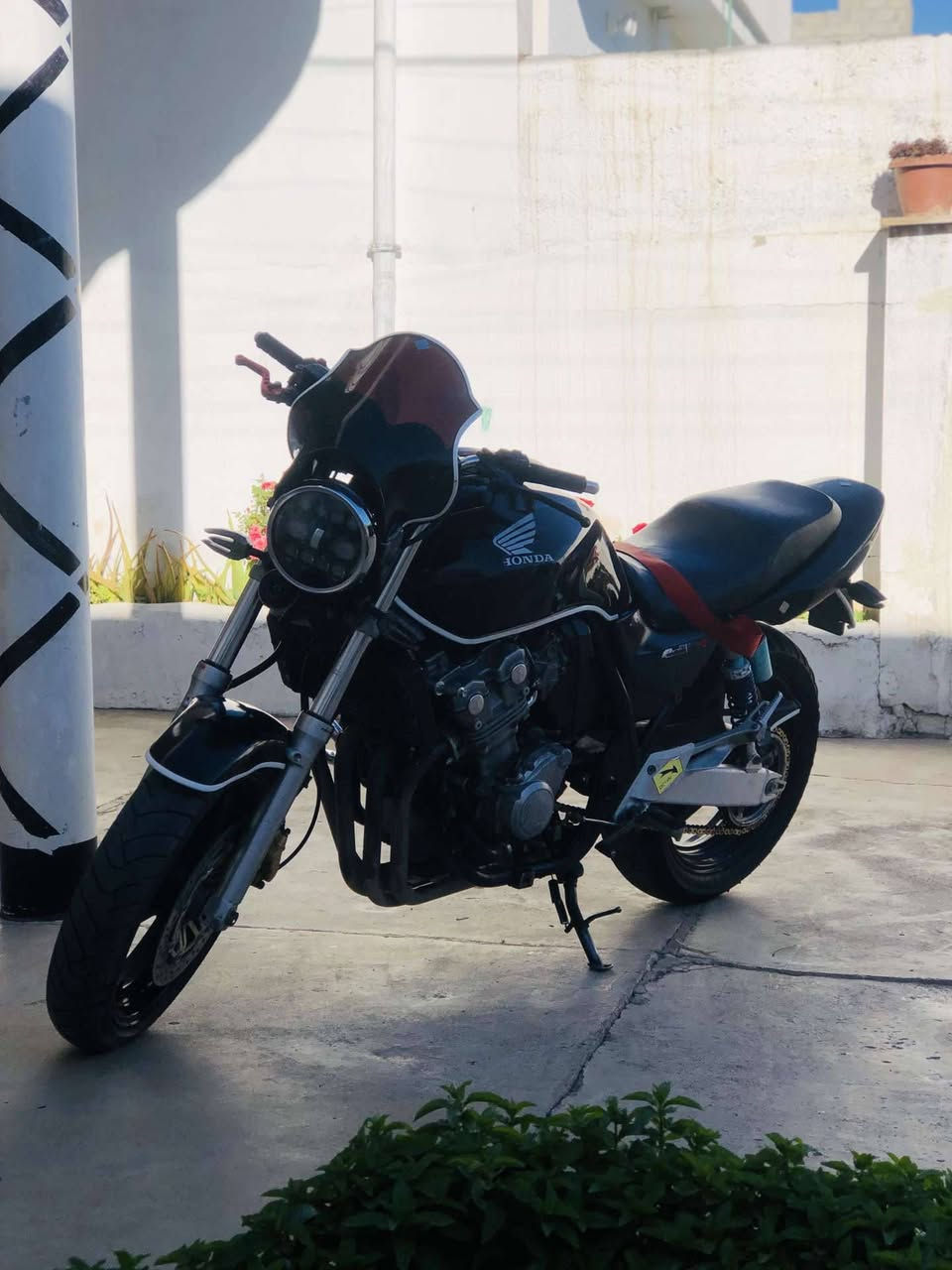 ***********
12$
400
