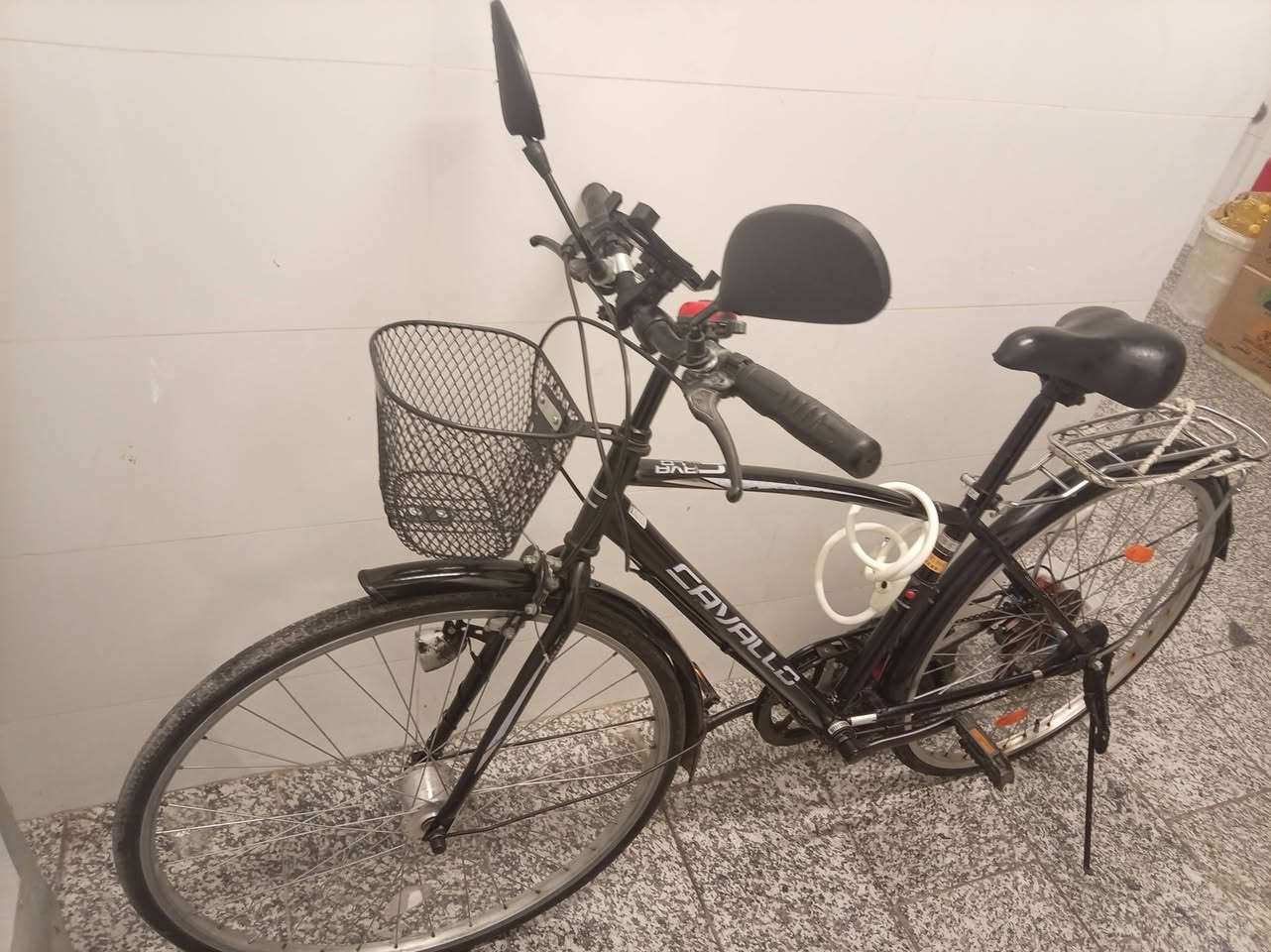 السلام عليكم، للبيع بايسكل كافالو ياباني، قياس ٢٧،بحالة جيدة جدا، لايحتاج اي اشي، اركب وامشي، السعر ٩٥الف، التواجدباب معظم.


**إذا كنت صاحب هذا الإعلان وتريد حذفه لأي سبب، رجاءا أرسل رسالة إلى الدعم الفني**