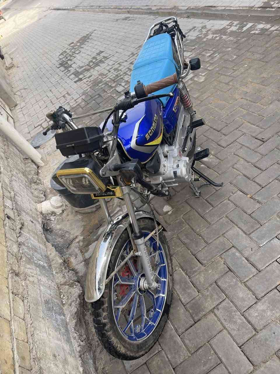 دراجه يرانيه للبيع موديل 25. نضيفه. مكينه 200. برغي مامفتوح بيه   مكانه حي اور للبيع ب 725.


**إذا كنت صاحب هذا الإعلان وتريد حذفه لأي سبب، رجاءا أرسل رسالة إلى الدعم الفني**