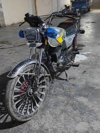 دراجة للبيع ضاقطة وزنجيل فول نشاط وشرط ما محطوطة عليها سبانة الدراجة ن...