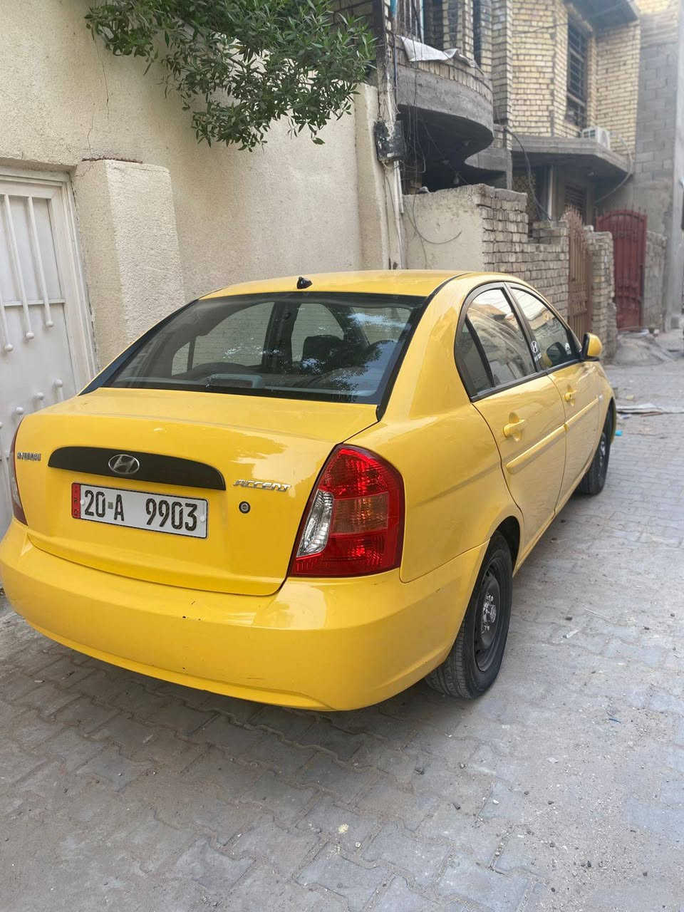 السلام عليكم شباب
اكسنت ٢٠٠٩ السياره جاهزه عدى التبريد فقط فريز عدى اني اتحمله 
كير محرك خير من الله 
السياره معمره جديد اثر طخات بسيطه 
السياره بأسمي 
بيهه جاملغ امامي مبدل 
شاصي لغد مكفوله 
تواصل وتساب ***********
السعر ٦٩ وبيهه مجال
