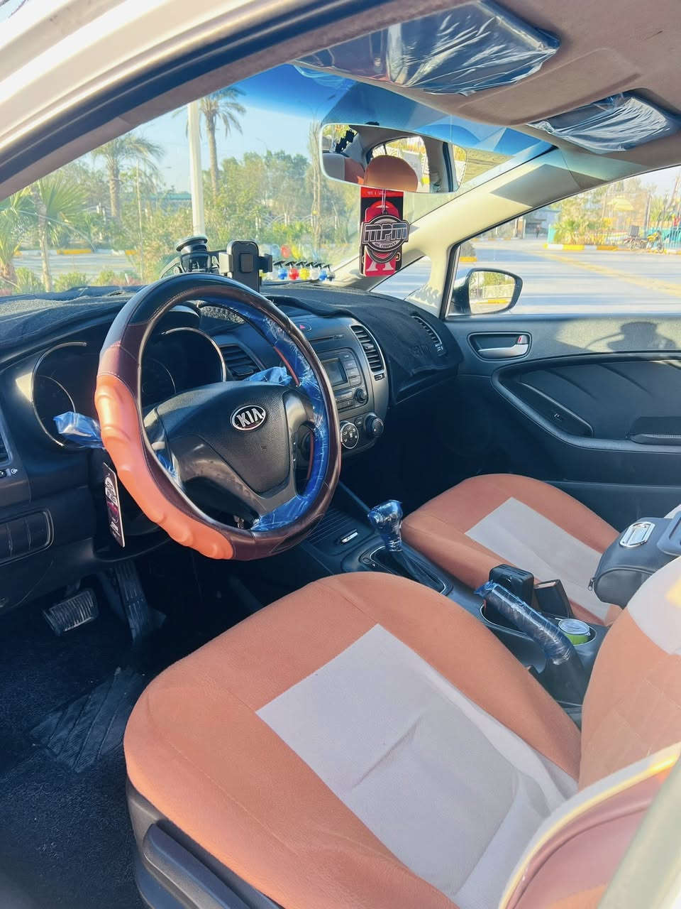 السلام عليكم 
سيراتو موديل 2014  (خليجية) 

رقم بغداد (انكليزي )

كفاله عامة

تحويل ثاني يوم  

اشاير بلمري 

تخم تاير 

كير مكينه صدر كفاله 

مكان سياره ديالى 

السعر 118 وبيا مجال 
*********** 
***********
