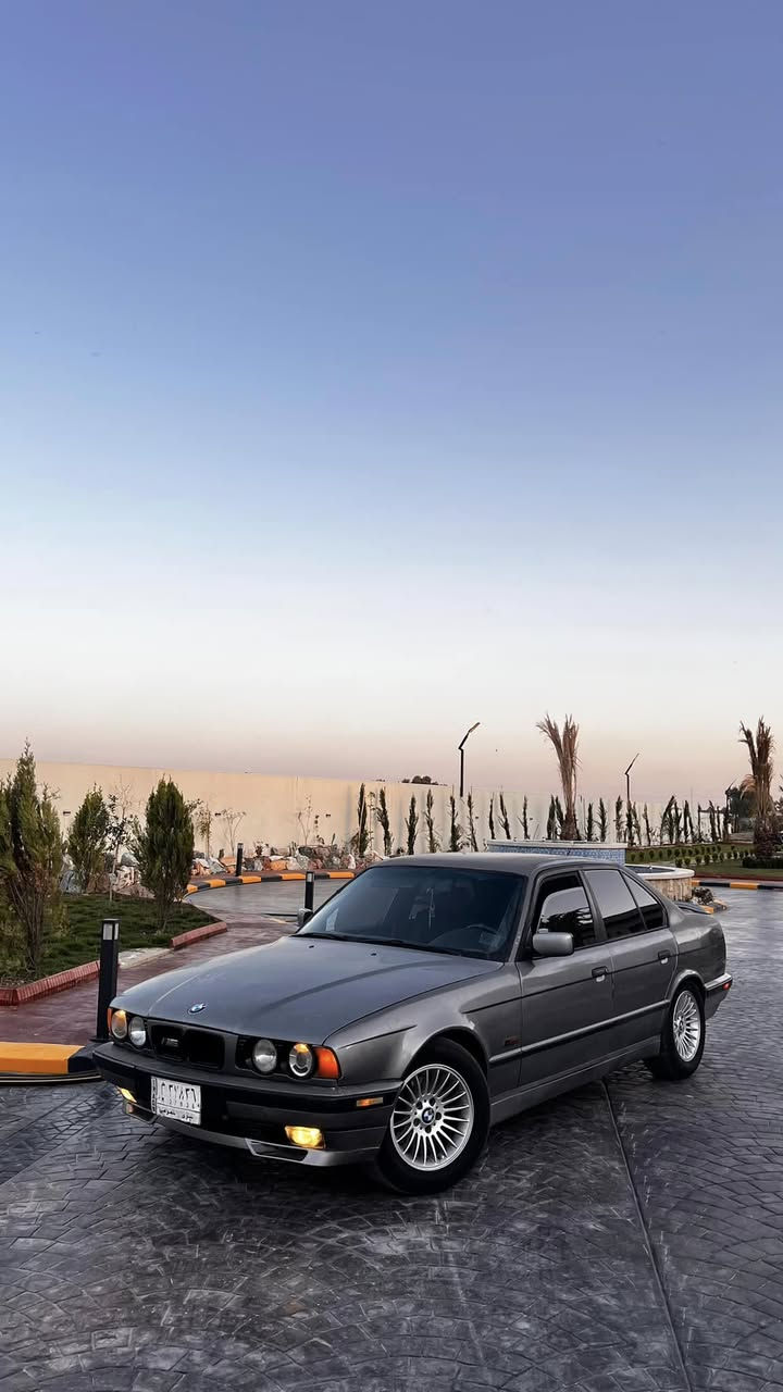 السلام عليكم
540 اصل 
وارد يابان 
حماوة جوه نص ثابتة دبل مروحة كهربائية 
كشنات جلد اسود m فول ميكانيك 
تدفئ وتبريد ثلج كهربائياتها كلها شغاله حتى abs
تبريد قطعتين مرايات هيتر  تلقائي 
لايتات امامي شركة ماطور تنزل وتصعد تحكم كامل 
بيها بدالة تلفون  سستم سماعات مع دمام بلصندوق
 صالنصة بواري من طول لطول صوت حلو تحكم ريمونت بوابة 
السيارة مكفوله من الخياس  كلشي بيها وضع شركة مابيها قطعه تجارية وكله على ايدي  مال جناي
صدر امامي قبل اسبوع شاده اصلي
سيارة ماشاء سنتين خير من الله مايوم وكفتني ماناقصها شي تاخذها ربع ماتصرف حتى بالبنزين (يعوزها فقط صبغ ) 
شراي تجي تشوفها بعينك وترايك وين مايعجبك 
سنوية بأسمي تحويل مباشر
سعرها مناسب


**إذا كنت صاحب هذا الإعلان وتريد حذفه لأي سبب، رجاءا أرسل رسالة إلى الدعم الفني**