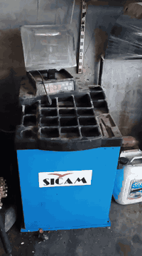 السلام عليكم ورحمة الله وبركاته عدة محل بنجر مستعمل شهرين العنوان الموصل ***********
