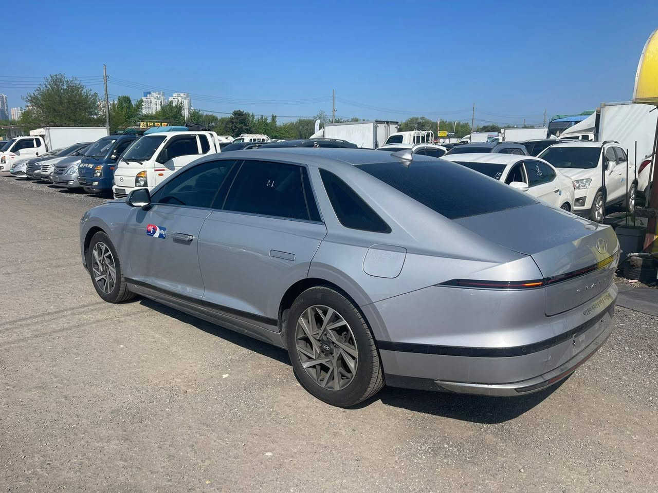 هونداي ازيرا 2024
فقط جام لغ أمامي مبدل
السيارة بحالة ممتازة
السعر 15400$ واصل للمنطقة الحرة الأردنية
للتواصل
***********
