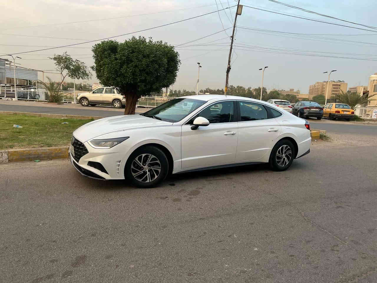 سوناتا هايبرد ٢٣ وارد أمريكي ضرر بالصوره فول عدا الفتحه سعر ١٥٥ بيهه مجال للطيبين ***********
