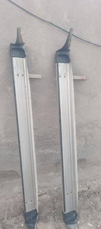 للبيع دوس جيب شيروكي ٧٥ الف وترايش بيكم ٣٥ الف 07889624900