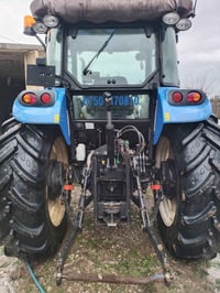 نيوهولند ٢٠٢٣ • ٨٠٠ ساعة • شارزور