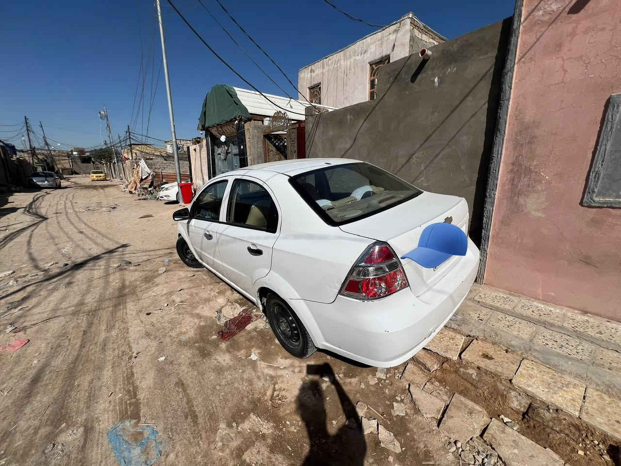 بسم الله الرحمان الرحيم سلام عليكم للبيع افيو مديل 2009سياره خير من الله مكينه جديده تخم تاير جديد داخل ودوشمه جدد السياره بسم مداول ثاني يوم   السياره اصل لون اصفر وتغير لون ابيض خصوصي سياره كفاله من الضربه مكان السياره النجف للستفسار ***********
