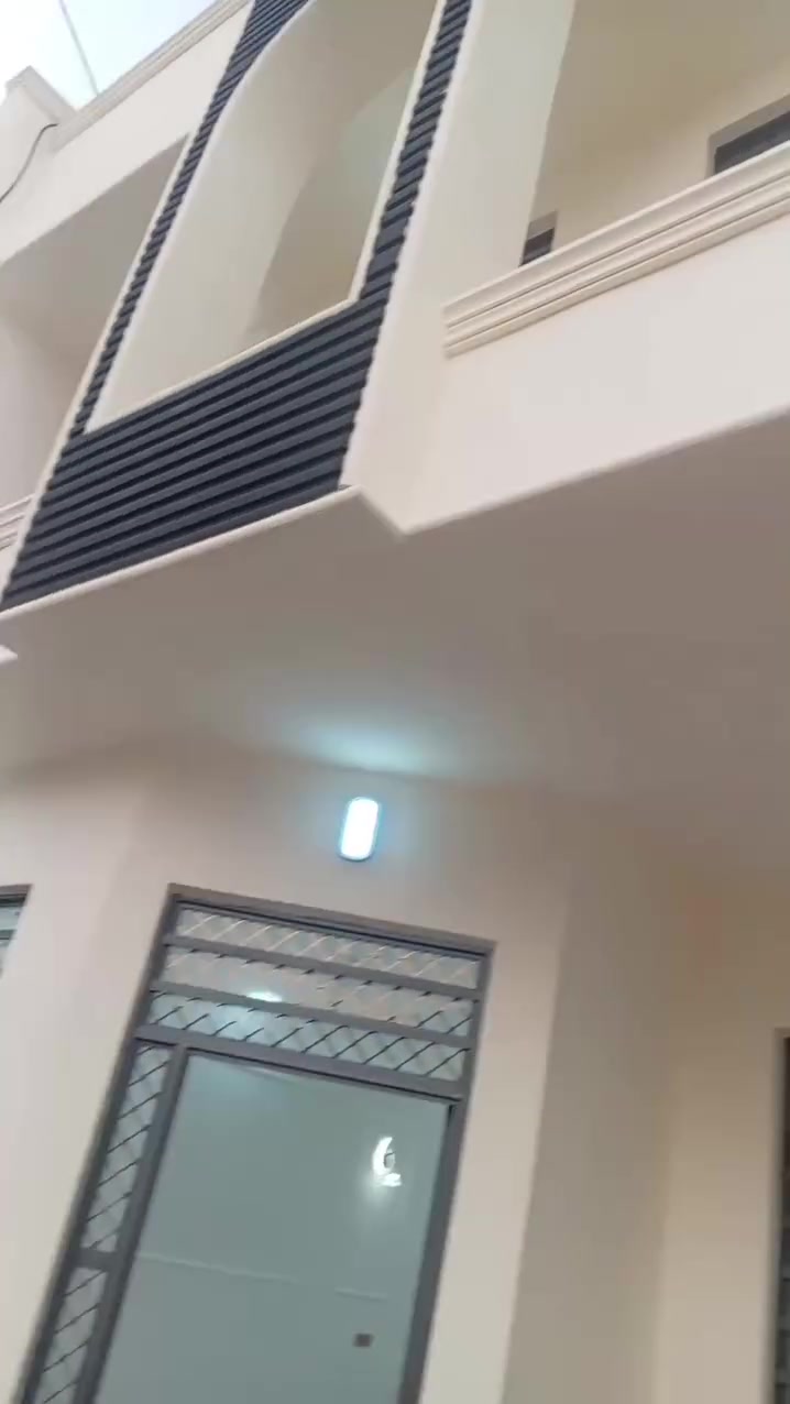 بيت للبيع دوانم المعمل 
السلام عليكم 
بيت للبيع دوانم المعمل قرب جامع مكية 
مساحة 150 م 
ديوان 
صالة كبيرة 
مطبخ 
غرف نوم عدد 4
صحيات خارجية داخلية 
كراج سيارة 
السعر 🔥
للاستفسار ***********
