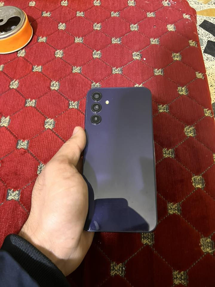 سلام عليكم A15 للبيع ذاكره128صارلي شهر من اخذته جهاز بعده جديد سعر 125 وبي مجال مكاني سلمان باك *********** بي وتساب
