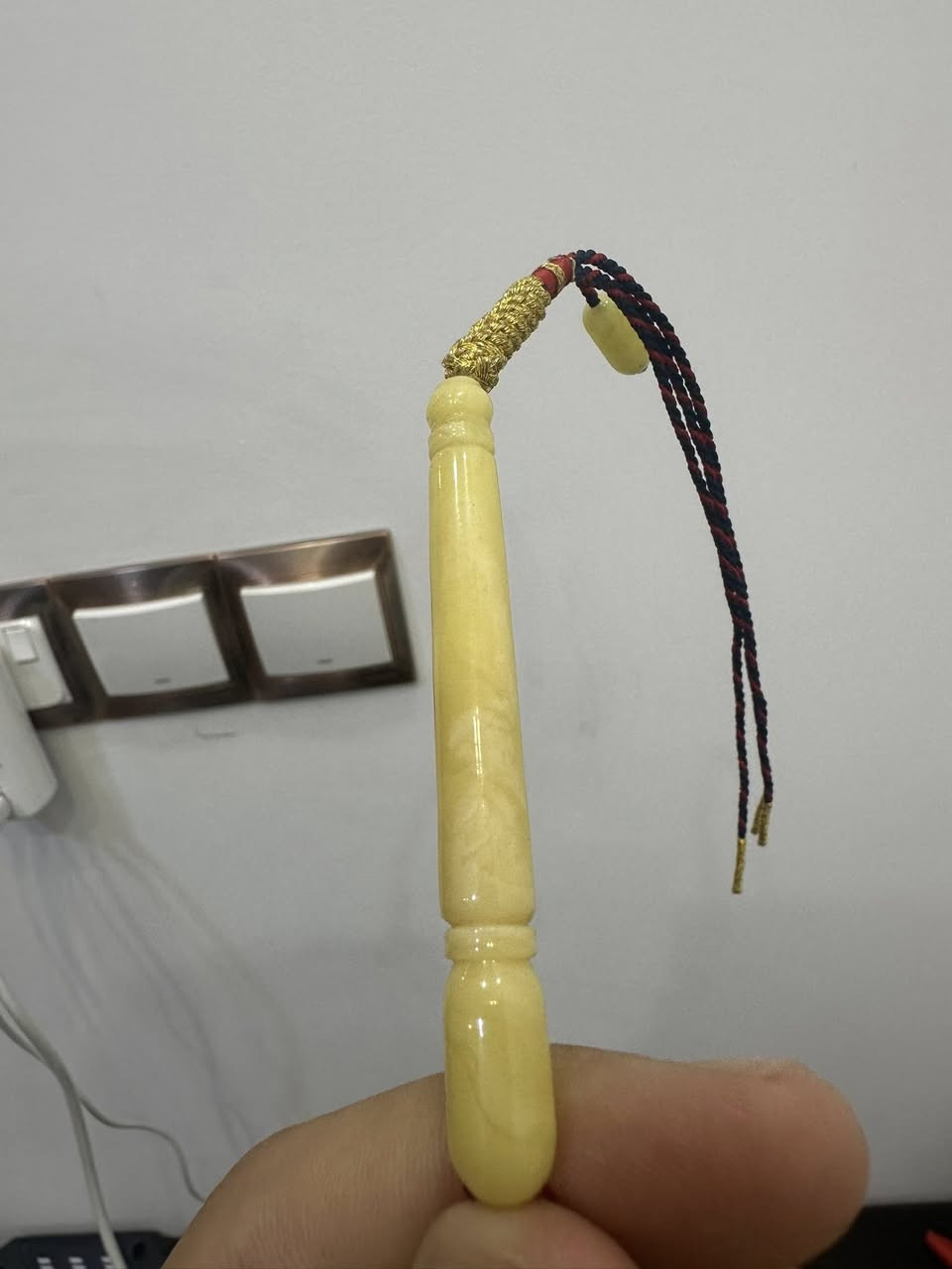 بسم الله تبارك الرحمن 
مسباح كهرب حر كلينغرادي كصه صنوبري كبسولي محاحي 
قياس الحبه 6,5*14
طول الشاهد7,5cm او  (75mm)
عدد الحبات 53+1بلكركوشه 
وزن المسباح الصافي 28g
الي مهتم بلقطعه يتفضل خاص او يكتب تم يوصله السعر بلخاص 
توصيل موجود جميع محافظات العراق


**إذا كنت صاحب هذا الإعلان وتريد حذفه لأي سبب، رجاءا أرسل رسالة إلى الدعم الفني**