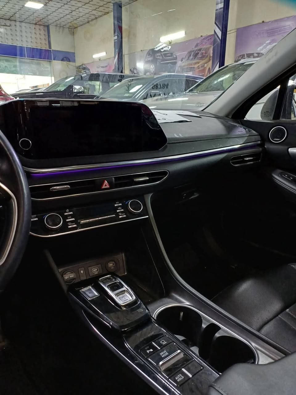 سوناتا موديل 21
محرك 2000 دوش

هايبرد

ويل كب بلادي 

جام ذكي 

صندوق ذكي 

داخل جلد اسود

كشنات كهرباء اماميه

كاميرات عدد5

بردات خلفيه بلاديه 

داتا شو 

تخم تاير جديد كوري

رادار امامي 

رادار خلفي

رادار جانبي

حساس امامي 

حساس خلفي 

تدفئه وتبريد كشنات 

تدفئه ستيرن 

سياقه ذاتيه 

تحكمات استيرن جهتين

شفتات ستيرن

ماشيه 110 الف

السياره كامله مابيهه اي نقص

رقم بغداد 

السعر 175 وبيها مجال بسيط 

العنوان الفلوجة 

***********
