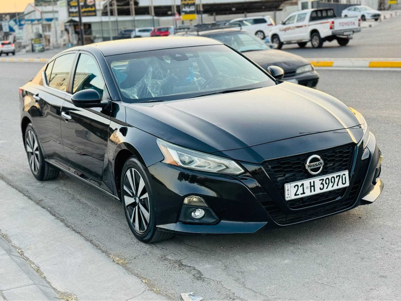 nissan altima 2021 SV
 گێڕ مەکینە تەقەو رەقە کامل بە شەرت
دوجوت تایەیی لۆک تازە بەسراوە
ڕۆنی گێڕو مەکینە تازە گۆڕاوە
86mil ڕۆشتووە
 دوپارچە ی بۆیاخە و یەک پەلەساردی هەیە
کەمێک ناو گرتنی هەیە
سەنەوی تازەیەو 
ڕادار و خەتی جادە و حاسەی پشتەوە ئۆتۆستۆپە
بەردی ساڵنسای تێدایەو بیلادە
ماڵی دۆستە ۲٥٠ ی تەبع مەسرەفی تیا نییە
شەغال و دودرگاو سندوق بەسمەیە
نرخیشی 134$ مەجالی بریانە
سۆنەریم داناوە

***********
واتسەپ و فایبەری لەسەرە السليمانية, العراق
