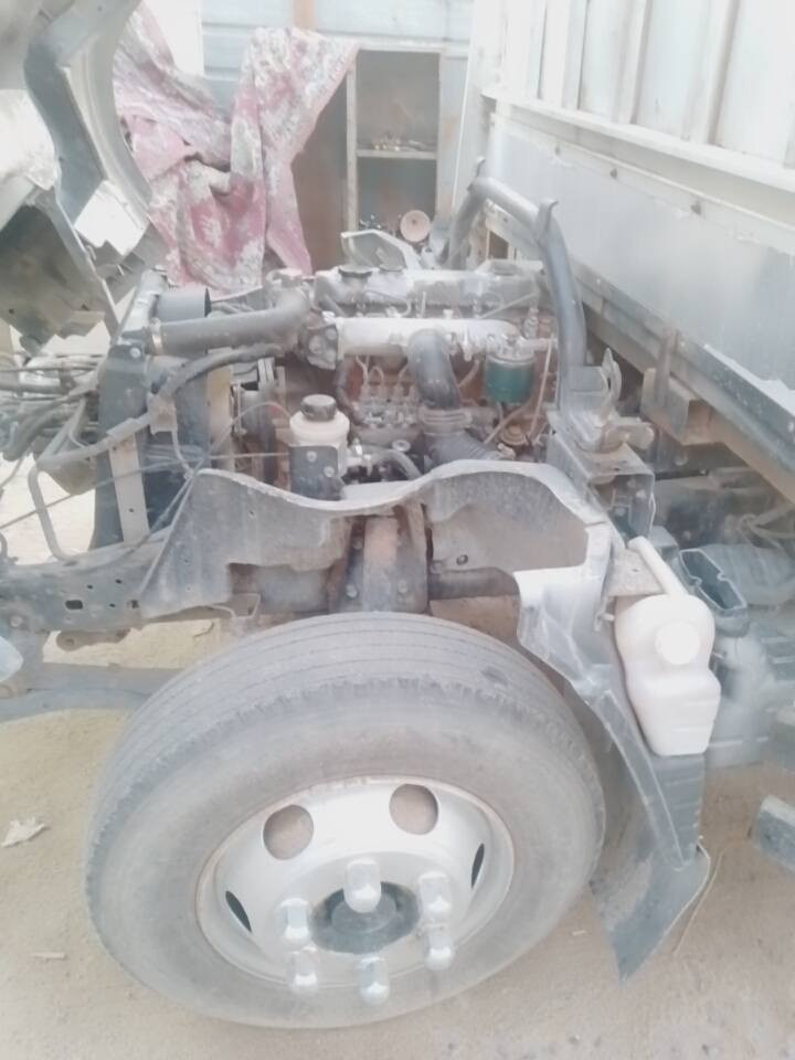 سلام عليكم كنتر 2007 سياره مكفوله بس المحرك مجفت ستندر سعر 150
***********

***********
