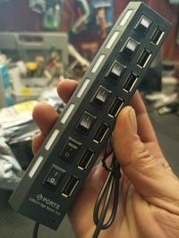 موزع USB • ٧ منافذ • بغداد