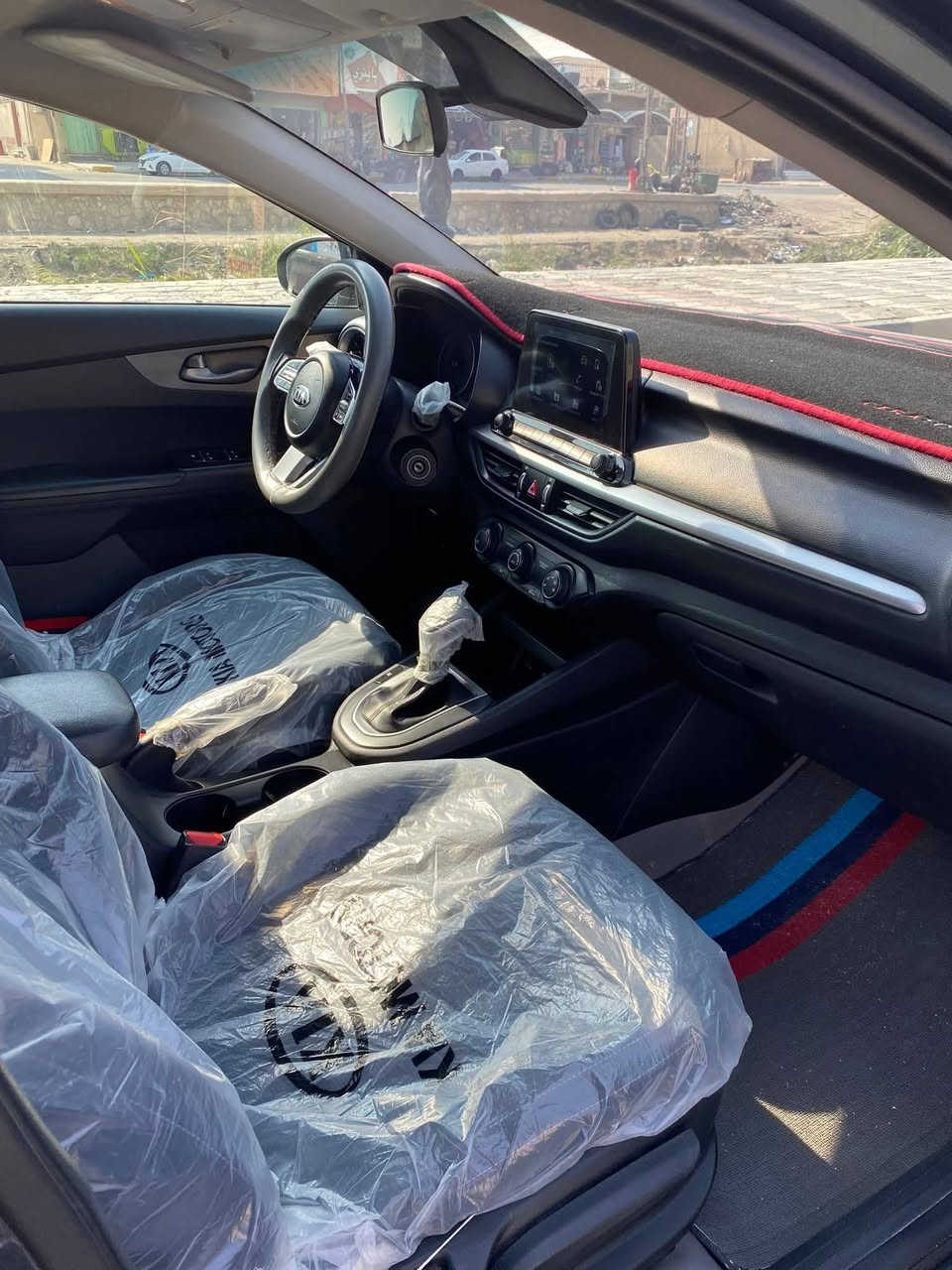 للبيع كيا فورتي موديل 2021
رقم مثنى معوقين حادثه قطعتين جاملغ وبنيد بدون عابر سونار موجود ماشيه 70ميل بيه هواي مواصفات من قياده ذاتيه وتحديد مسار وشاشه كبيره 
السعر 125ورقه وبيه مجال
السياره مابيه اي نقص اتصل صاحب السيارة ***********
