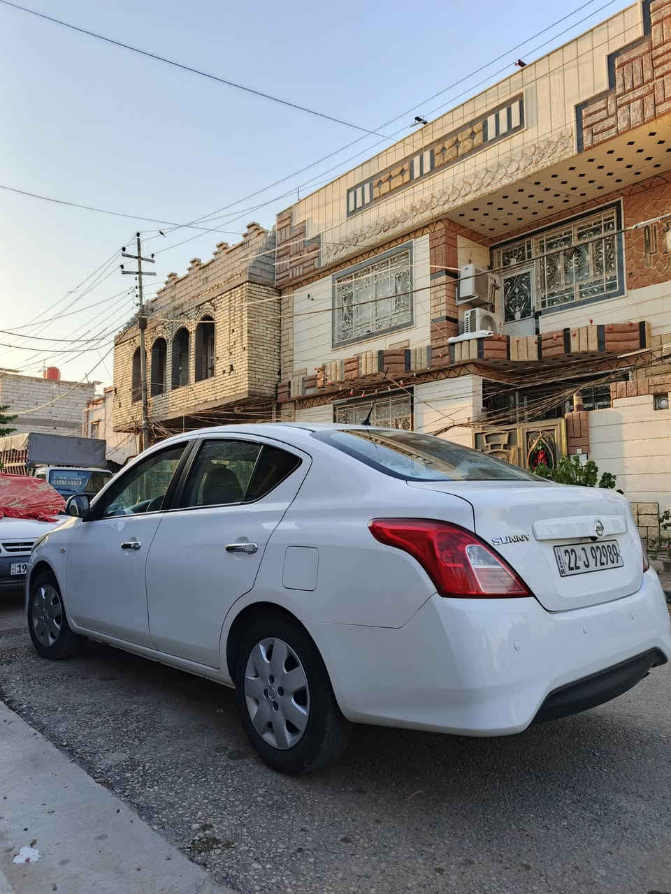 نيسان صني هندي ام البليته الزرگه الموديل ٢٢ السعر ١١٠ رقم الهاتف***********
