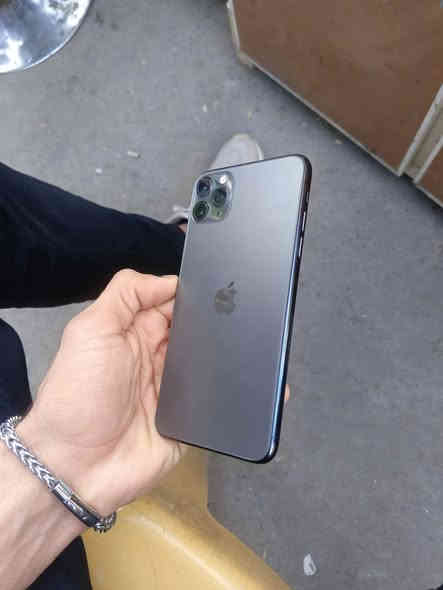 ايفون 11 ابرو ماكس حيل نضيف
ذاكره 256 بطاريه 84 مستبدل شاشه من الوكاله تفصيخ شرط والباقي مكفول سعره 345الف وبي مراوس او بيع ***********
