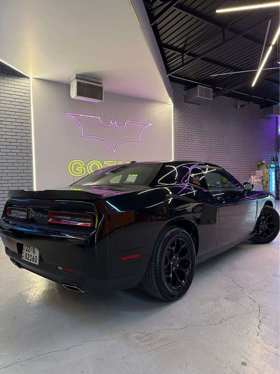 🔥 للبيع | دودج تشالنجر 🖤 🔥
هيبة أمريكية وأداء مميز 😎

🚘 محرك 6 سلندر 3.6 لتر
⚡ قوة 305 حصان
⚙️ كير أوتوماتيك 8 سرعات

✨ المواصفات:
• شاشة كبيرة + Apple CarPlay
• كاميرا خلفية + حساسات خلفية
• رادارات
• تشغيل عن بعد
• مقاعد شاموا وجلد
• تدفئة وتبريد مقاعد
• تدفئة دركسون
• مثبت سرعة ذكي
• نظام صوت Alpine 🔊
• كشنات خزن
• ويل أصلي جديد
• إضاءة LED
• تخم تاير جديد

📍 الماشية: 33 ألف ميل
📍 رقم أربيل جديد — تحويل مباشر
📍 تبديل بابين بلاديات وشوية بنيد

💰 السعر: 195$
(بيها مجال للجادين فقط)

📞 للتواصل: *********** بغداد, العراق
